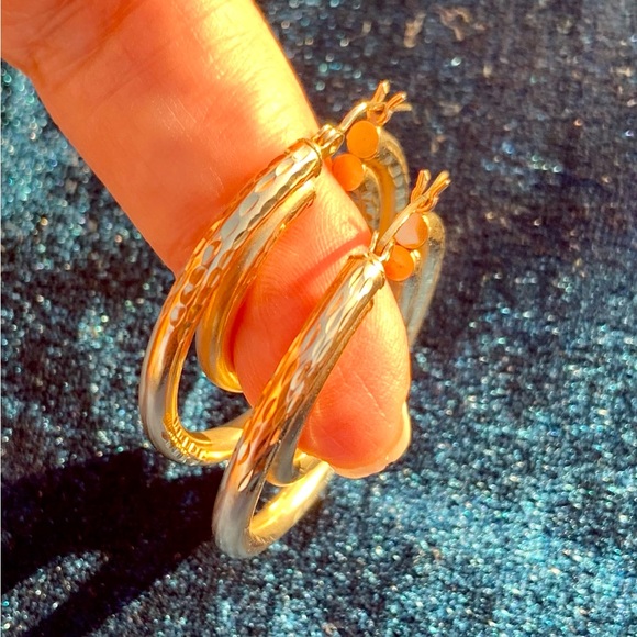 Vintage 14kt Double Hoop Earrings - Picture 3 of 5